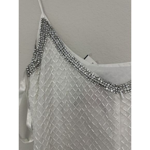 New MacDuggal White Beaded Sleeveless Textured 93551 WHT Dress Size 8 - Picture 10 of 12